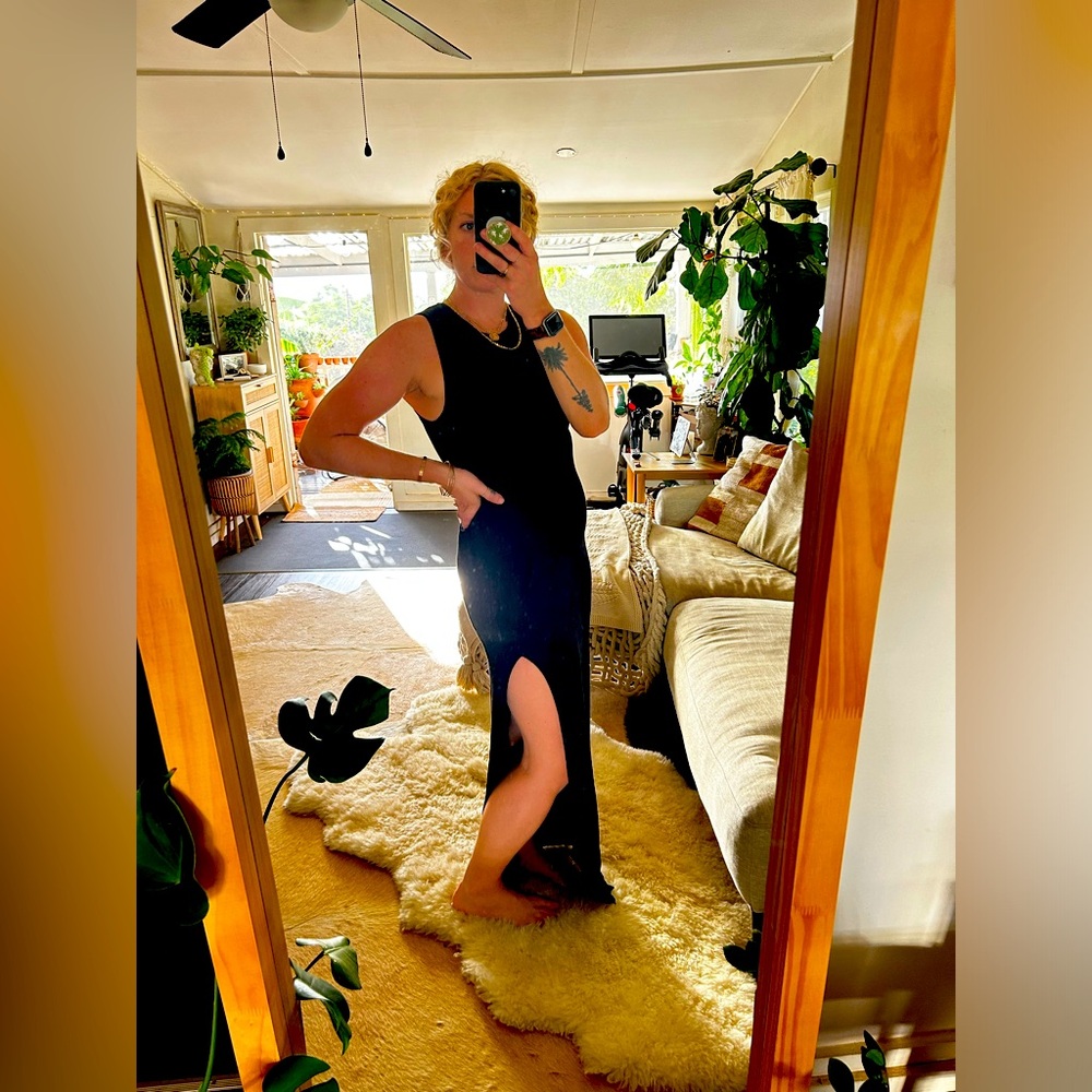 Black Maxi Dress With Slit and Pockets